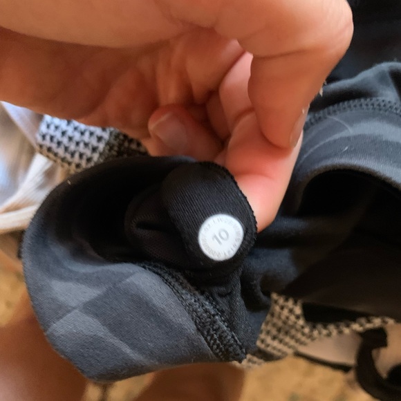 Lululemon Sports Bra - Zebra - Size 10 - Picture 3 of 3